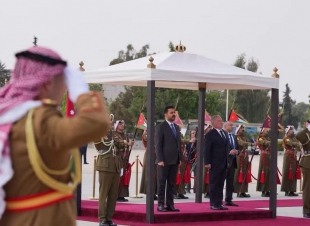 زيارة رئيس مجلس الوزراء العراقي إلى المملكة الأردنية الهاشمية تؤسس لمرحلة أوسع من التعاون والشراكة بين البلدين.