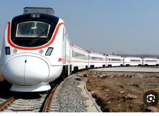 أكدت وزارة النقل، اليوم الأربعاء، أن مشروع مترو بغداد سيكون صديقا للبيئة وأسعار التنقل ستكون مناسبة