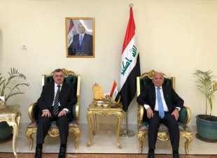 معالي وزير الخارجية يصل مطار حمد الدولي، وكان في استقباله السفير عمر البرزنجي