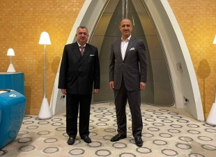 السفير عمر البرزنجي يزور معالي وزير الشباب والرياضة الكابتن عدنان درجال في المستشفى