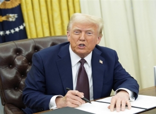 ترامب يعلن قرب إنهاء حرب أوكرانيا ويوقع أمراً يخص