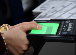 اقترحت المفوضية العليا المستقلة للانتخابات إجراءها في 16 تشرين الأول المقبل.