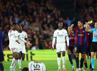 عقوبة منتظرة ضد برشلونة بسبب اعتداء الجماهير على لاعب ريال مدريد