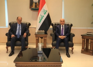 وزير الاعمار والاسكان والبلديات يستقبل نقيب الصحفيين العراقيين لبحث خطوات تنفيذ مشروع إسكان الصحفيين في بغداد 