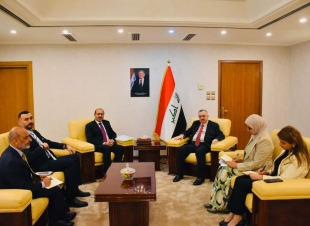 وكيل وزارة الخارجية للشؤون متعددة الأطراف والقانونية يستقبل السفير الباكستاني في العراق