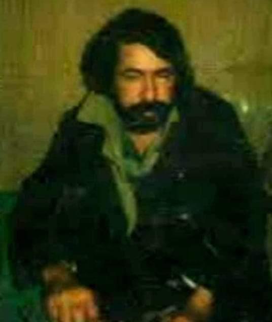 ما بيه أعوفن هلي لا بيه أعوف هواي  گلبي نسيته اهناك ياهو اليدوره وياي/  الشاعر جبار الغزي   العاشق  المجنون والراحل دون وداع.