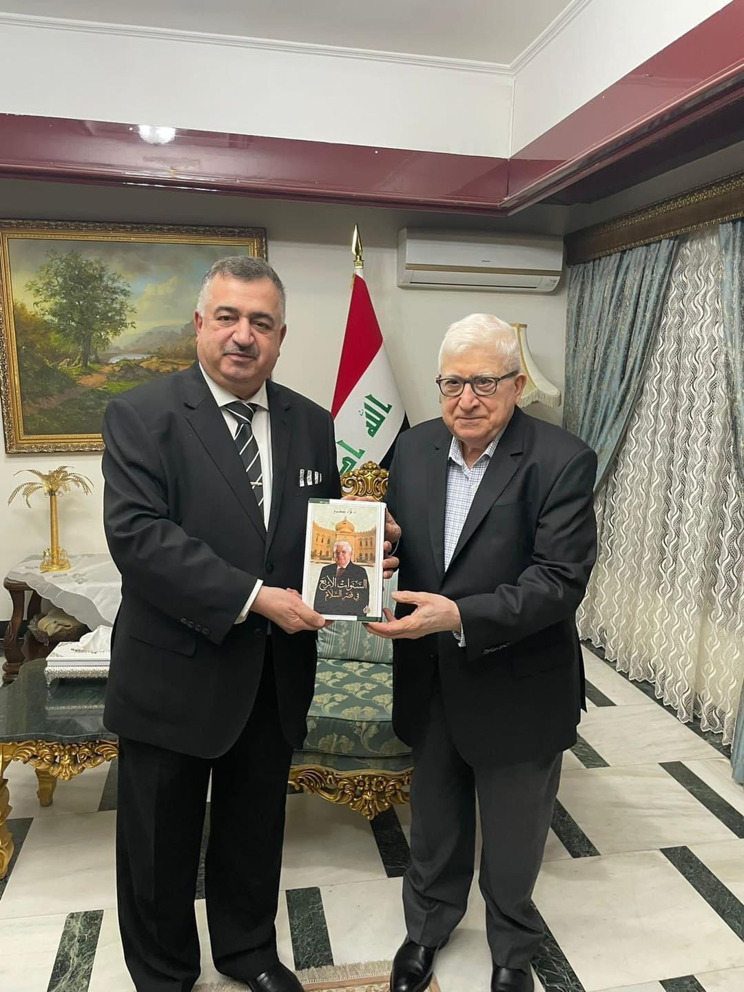 فخامة رئيس الجمهورية السابق يستقبل الوكيل البرزنجي 