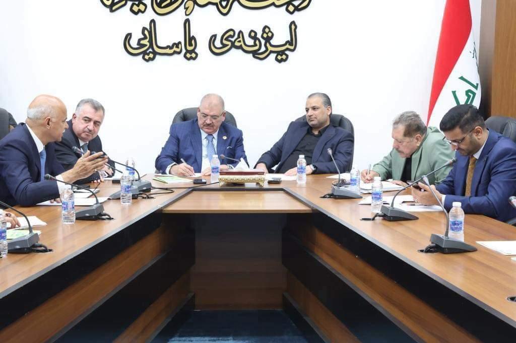 استضافت اللجنة القانونية برئاسة النائب مرتضى الساعدي النائب الاول لرئيس اللجنة رئيس لجنة الامر الديواني ٢٢٠٦٠ المشكلة في مجلس الوزراء برئاسة وكيل وزارة الخارجية السيد عمر احمد البرزنجي