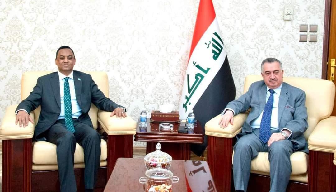 وكيل وزارة الخارجية للشؤون متعددة الأطراف والشؤون القانونية يستقبل القائم بالأعمال المؤقت للسفارة الصومالية لدى العراق