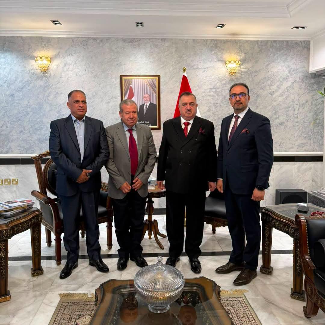 سفير جمهورية العراق لدى المملكة الأردنية الهاشمية يستقبل وفدًا من مستشفى المقاصد الخيرية