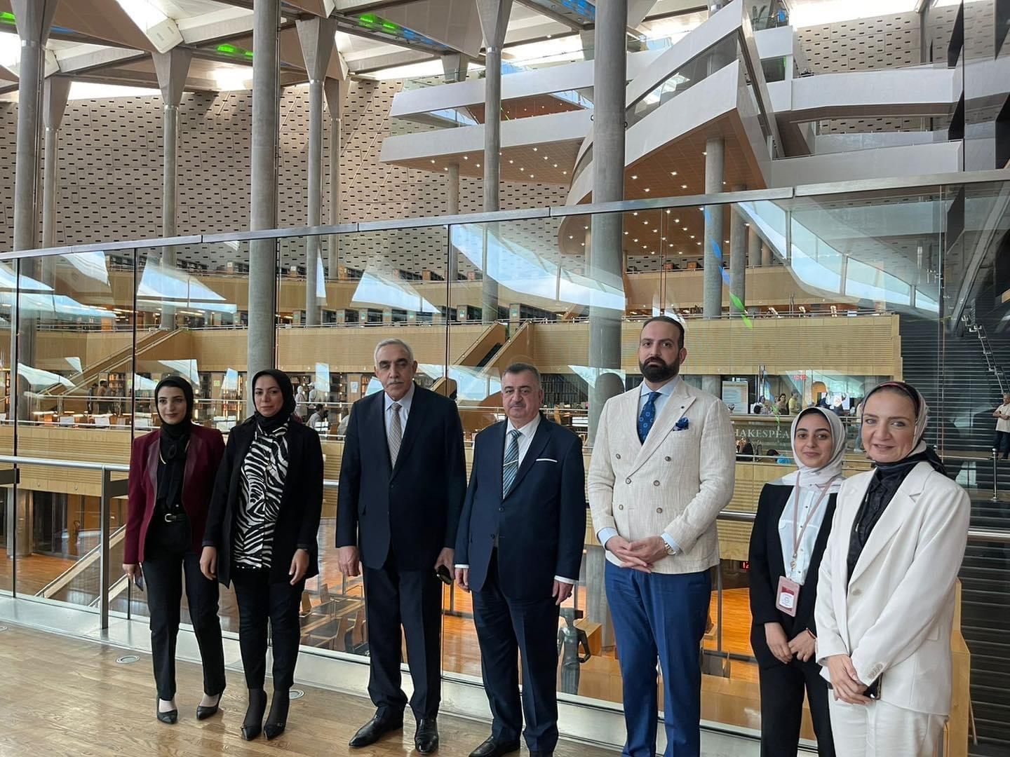 الوكيل البرزنجي يزور مكتبة الإسكندرية