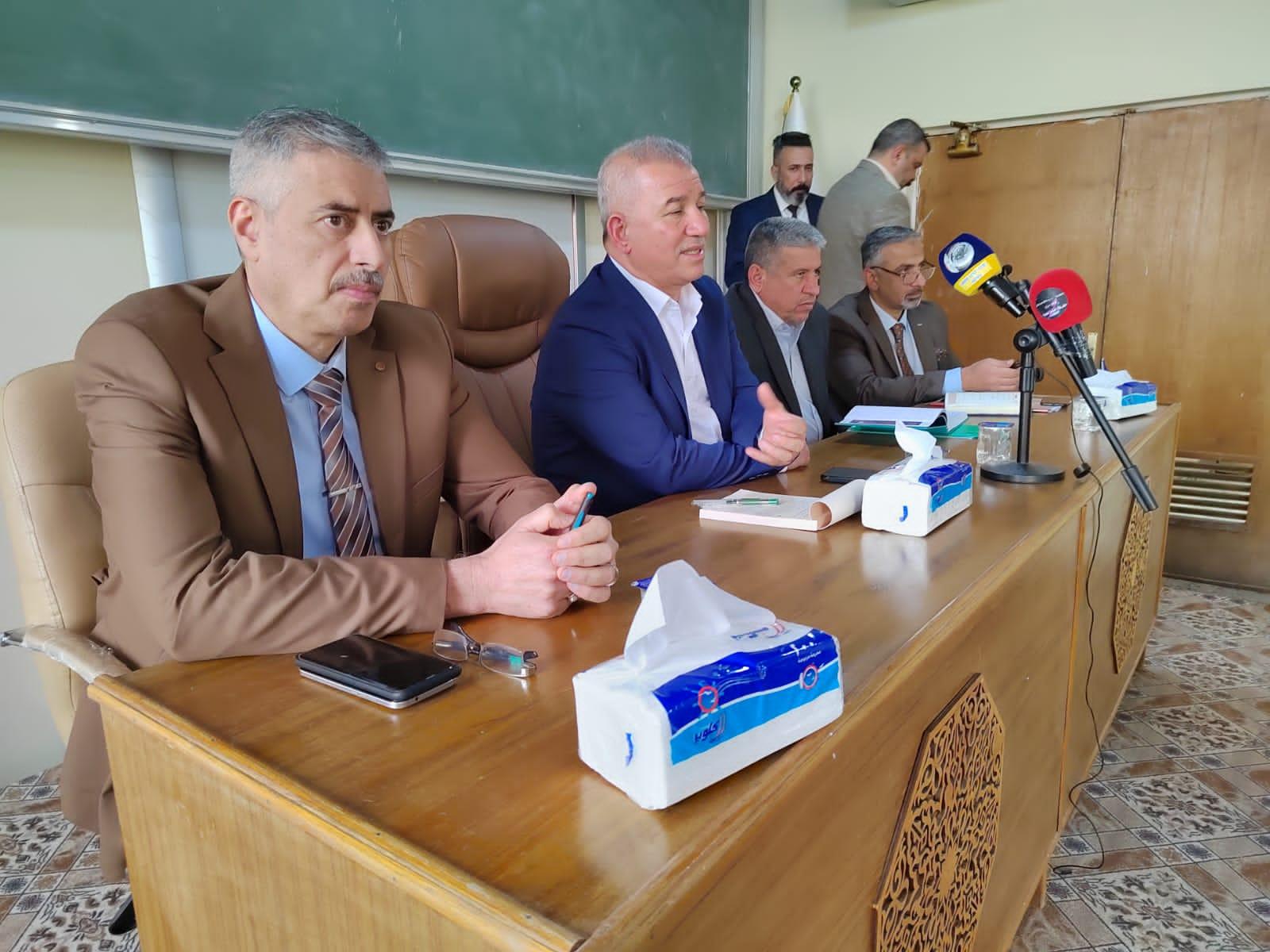 مدير عام تجارة الحبوب يبحث مع السيطرة النوعية مواصفات الحنطة ويؤكد على تضافر الجهود لانجاح للموسم التسويقي