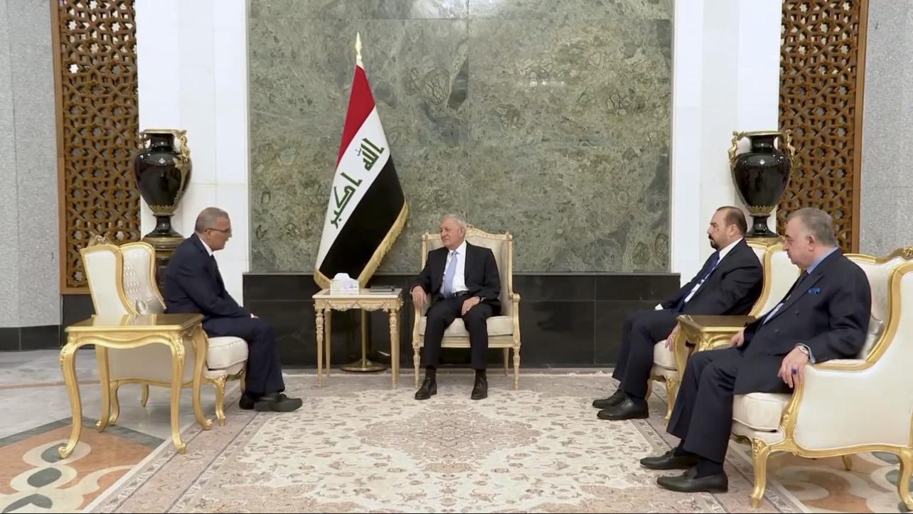 رئيس الجمهورية يتسلّم أوراق إعتماد سفيريّ الجزائر والمملكة المتحدة الجديديَن