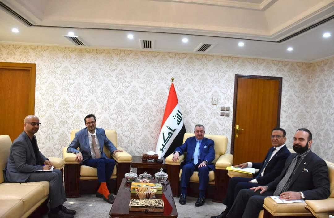 وكيل وزارة الخارجية للشؤون متعددة الأطراف والشؤون القانونية يستقبل ممثل المفوضية السامية لشؤون اللاجئين في العراق