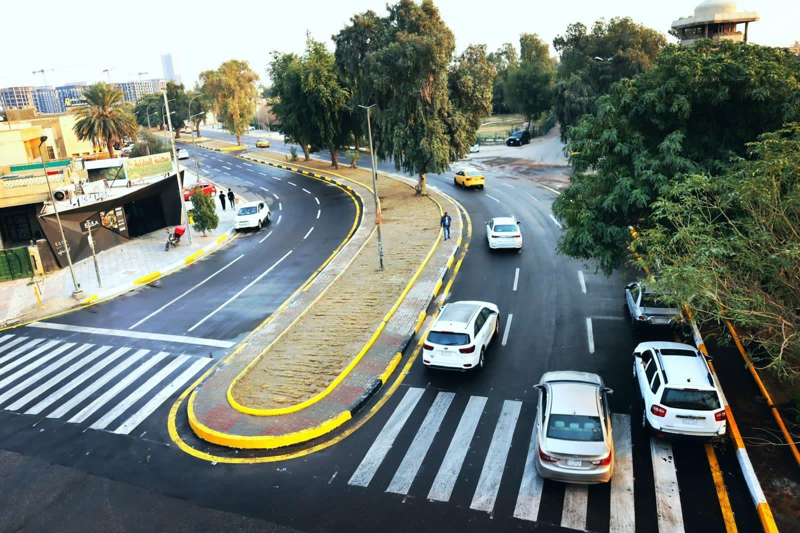  باشراف ومتابعة امين بغداد    المباشرة وضمن مشروع نهضة بغداد .. امانة بغداد تنجز العديد من الاعمال .