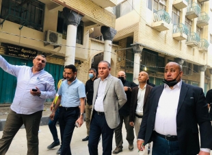 المعمار علاء معن  امين بغداد يتفقد  اعمال تطوير وتاهيل زقاق المتنبي