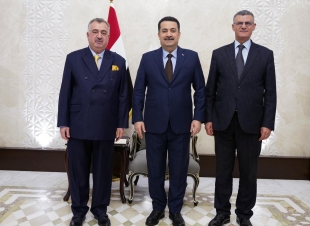 دولة رئيس مجلس الوزراء يلتقي وكيل وزارة الخارجية للشؤون متعددة الأطراف والشؤون القانونية، ورئيس دائرة حقوق الإنسان في الوزارة 