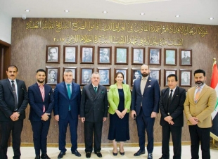 وكيل وزارة الخارجية للشؤون القانونية عمر البرزنجي يهنئ نقابة المحامين العراقيين بمناسبة الذكرى التسعين لتأسيسها .