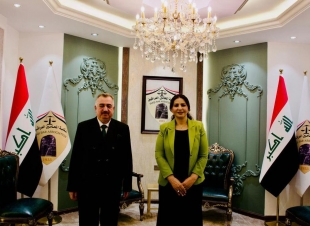 وكيل وزارة الخارجية للشؤون متعددة الأطراف والشؤون القانونية يزور نقابة المحامين العراقيين ويلتقي نقيبها