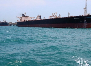 مليارات الدولارات تنقذ العراق مع اقتراب شركة صينية للفوز بعقد الدفع المسبق