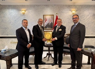 سفير جمهورية العراق لدى المملكة الأردنية الهاشمية يتلقى تهنئة من مستشفى الكِندي بمناسبة العيد الوطني العراقي