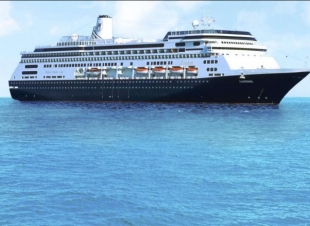 سفن سياحية تبقى في البحر رغم الإبلاغ عن حالات وفاة جديدة