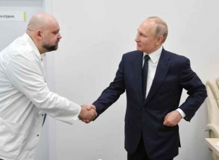 بعد أن صافح بوتين بـ